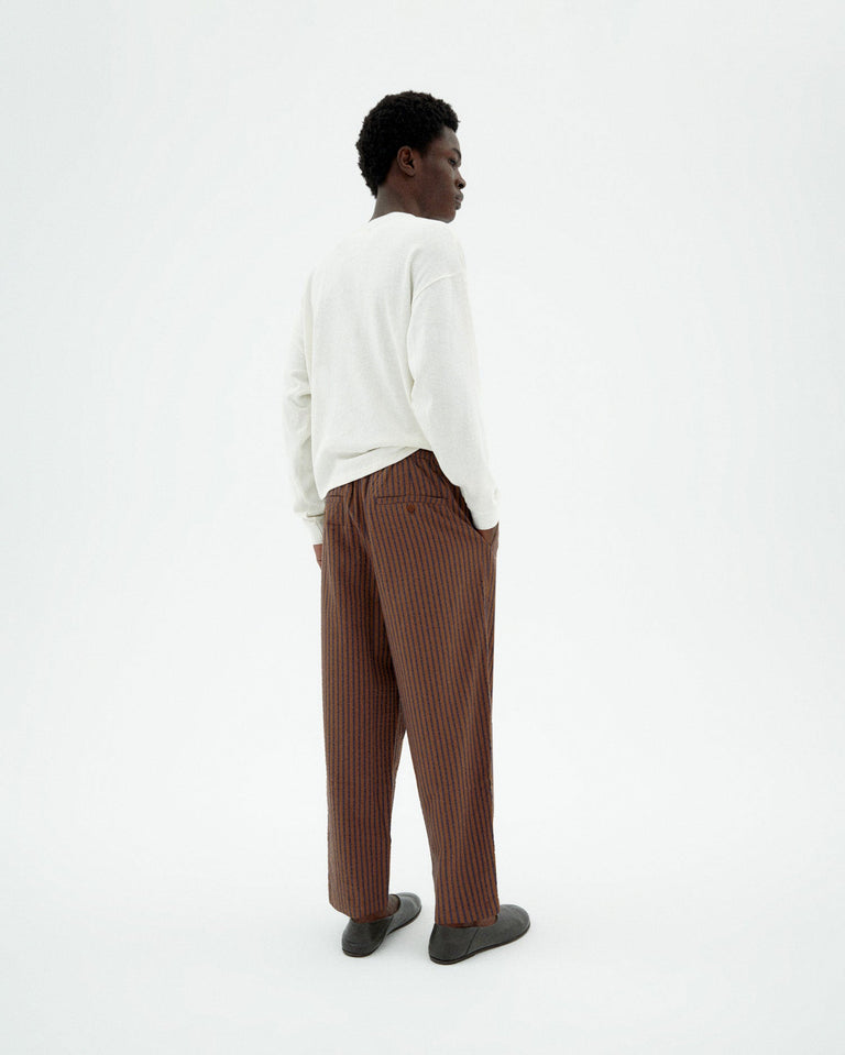 Pantalón rayas marrón Luc sostenible-4