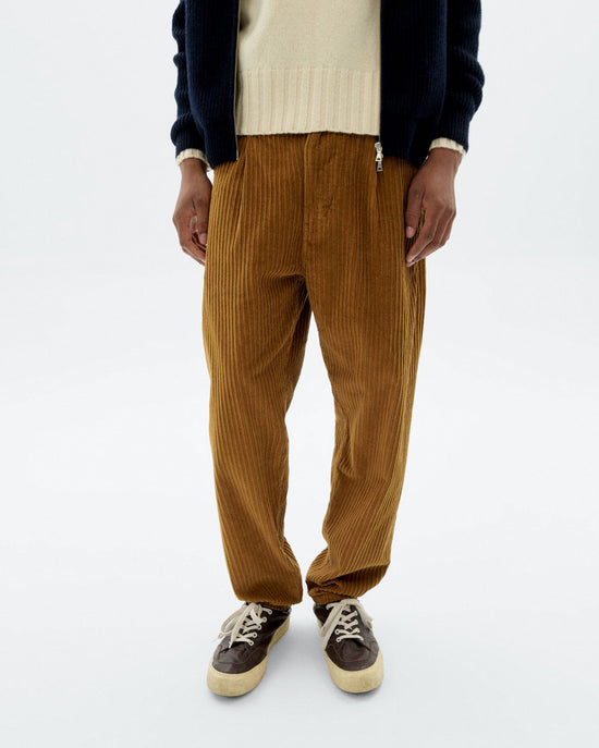 Pantalón relaxed pinza pana amarillo Wotan sostenible - 1