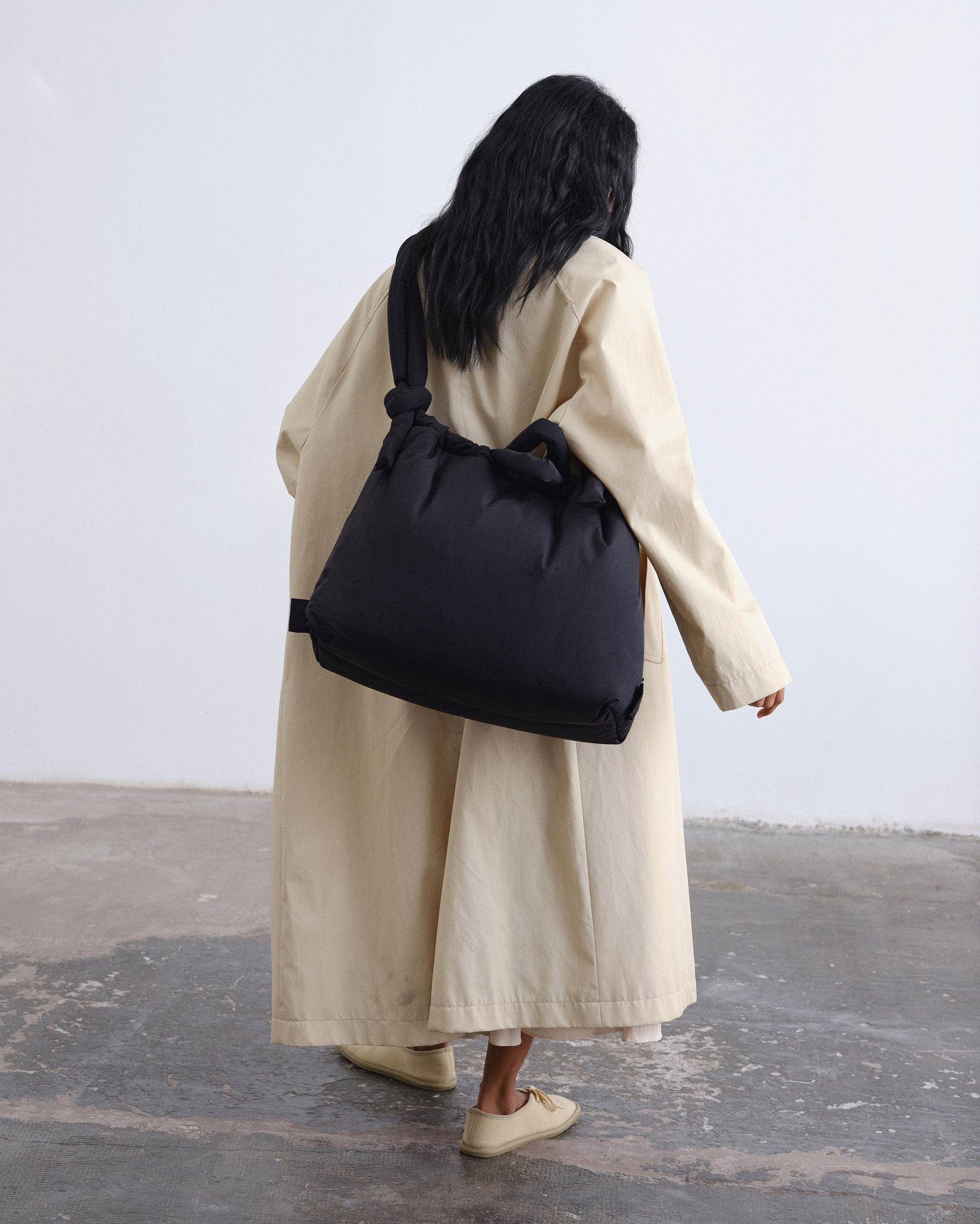 Black Large Ona soft bag – THINKING MU APAC