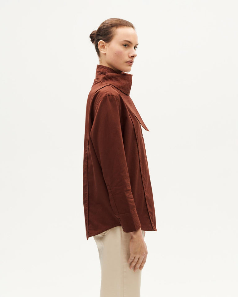 Blusa marrón Georgia sostenible-4