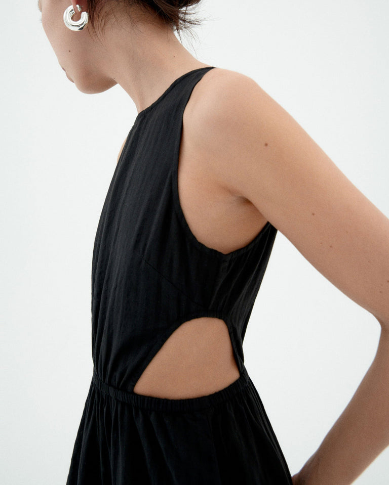 Vestido negro seersucker Kin sostenible-3