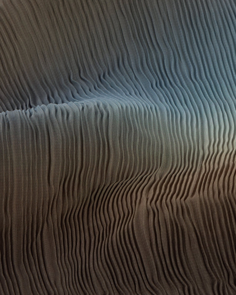 Vestido midi plisado marrón glass Miriam sostenible silueta - 2