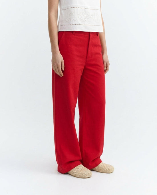 High-waisted red trousers Karina