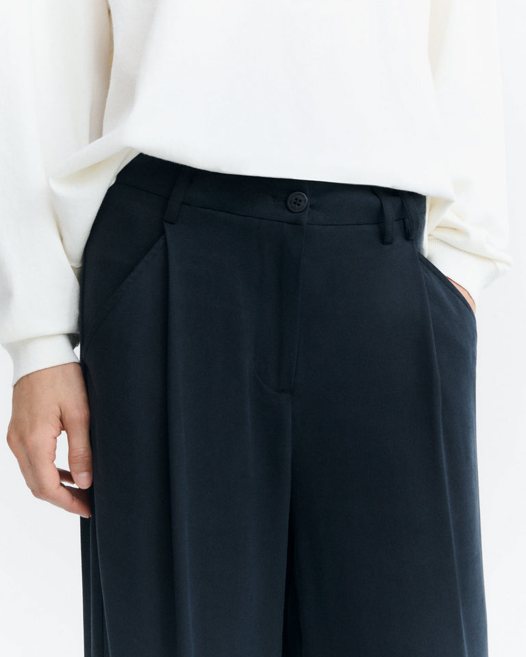 Pantalón wide leg pinza negro Molly sostenible - 3