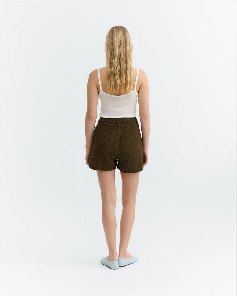 Shorts seersucker marrón Narciso sostenible - 4