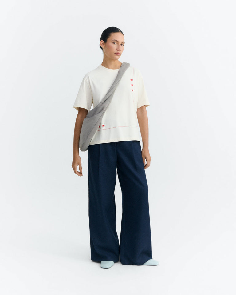 Camiseta bordada a mano sole mio Lucia sostenible - 1