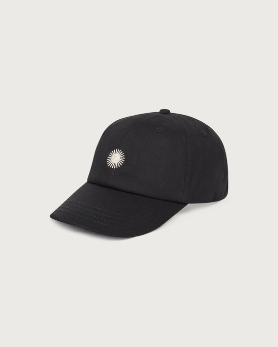 Black contrast cap Chris